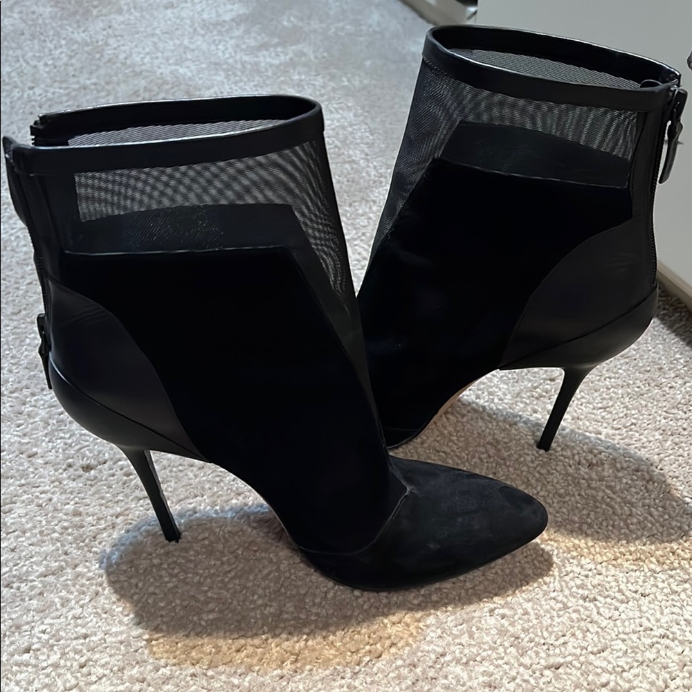 Elegant Black Ankle Boots